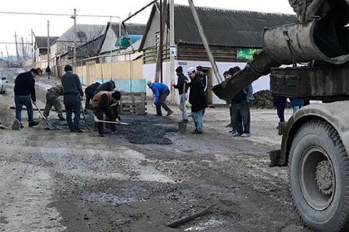 Дагестанцев возмутила перспектива самостоятельно чинить дороги