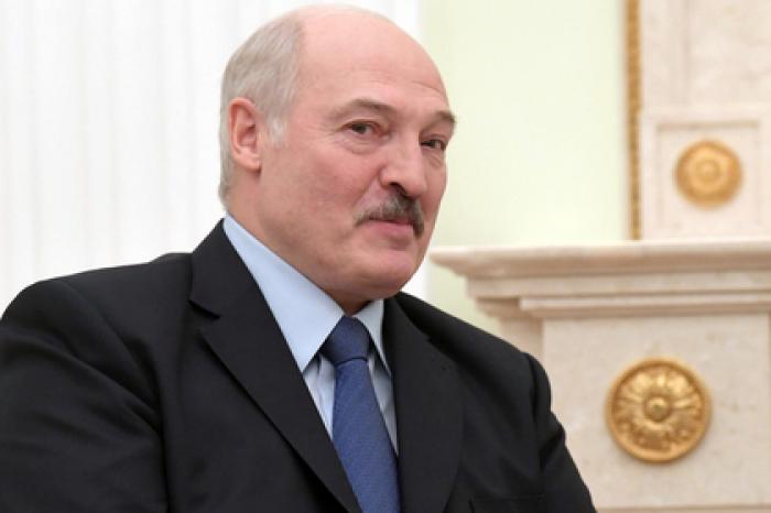 Лукашенко отказался отдавать Белоруссию Польше или России