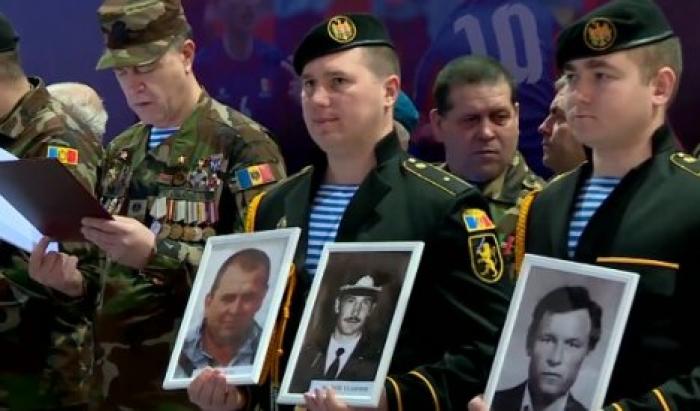 Память погибших в Афганистане молдавских военных почтили накануне в селах Чореску и Фаурешты