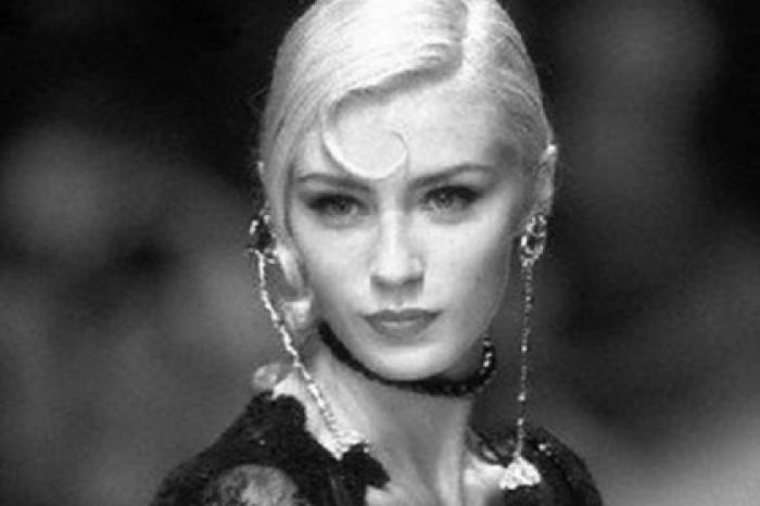 Умерла российская модель из 90-х