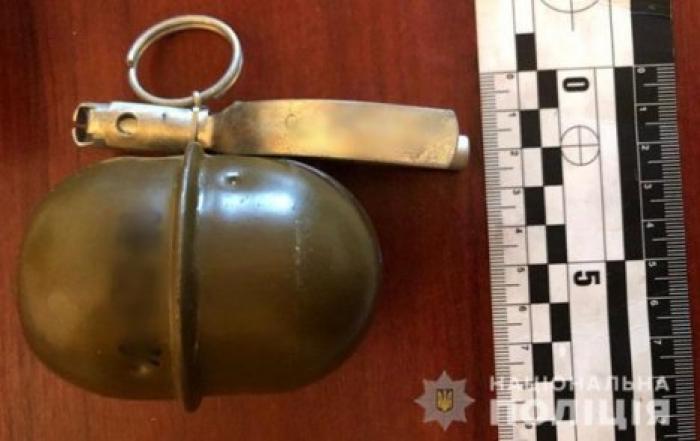 В Бахмуте женщина хранила в квартире гранату