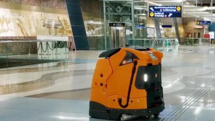 В Дубае станции метро начнут убирать роботы