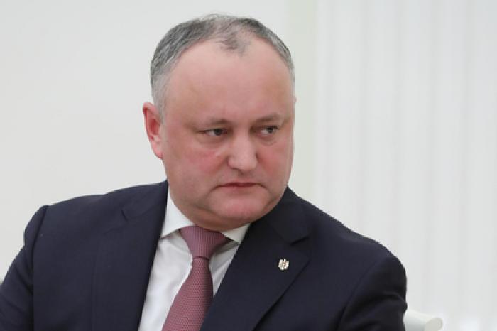 В кортеж Додона снова врезались