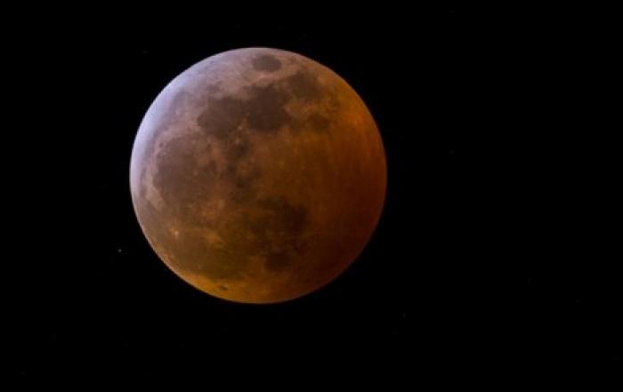 В ночь на 19 февраля жители Молдовы увидят главное суперлуние года
