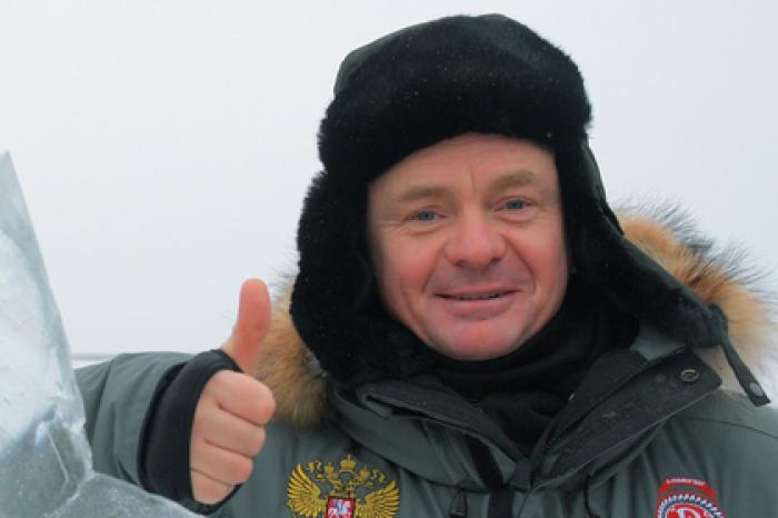 Актер «Физрука» снабдил поздравления Борису Грачевскому сайтами проституток