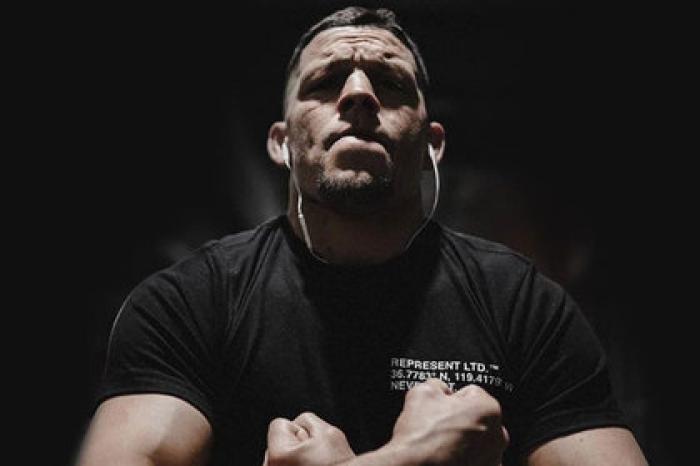 Американский боец UFC обвинил Нурмагомедова в трусости