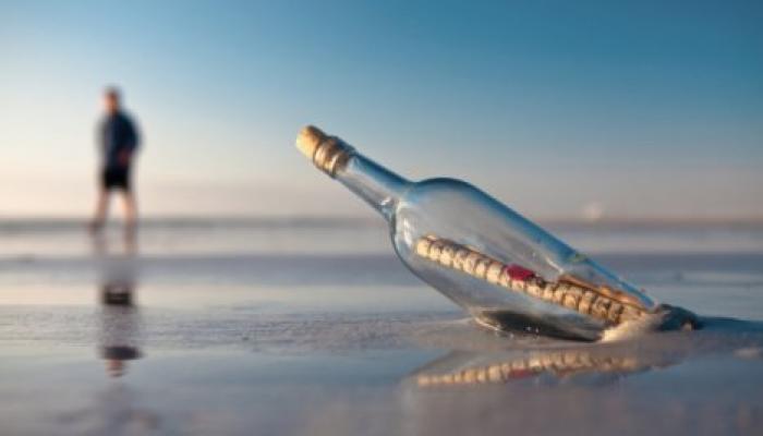 Бутылка с посланием американской школьницы нашлась в Ирландии