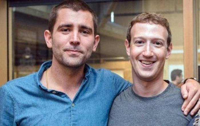 Два топ-менеджера ушли в отставку после сбоя в работе Facebook