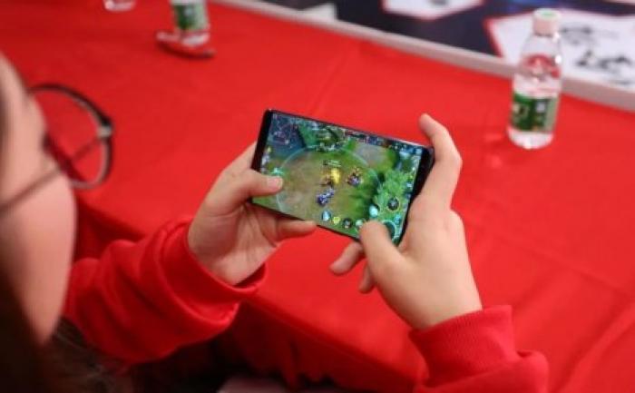 Китайским детям запретили играть в самые популярные видеоигры