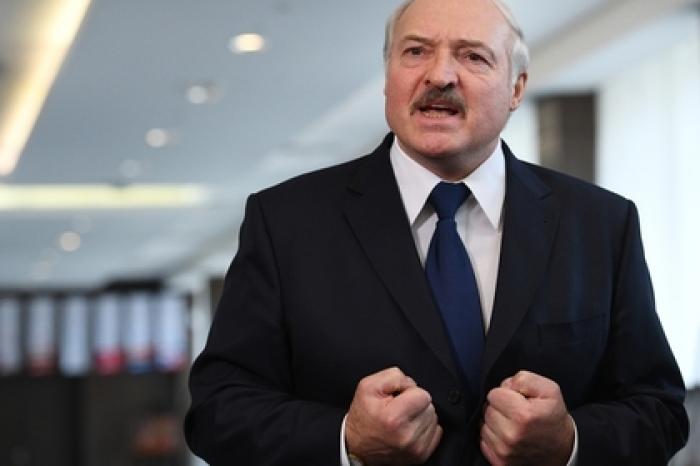 Лукашенко потребовал отправить под нож сопровождавших его чиновников