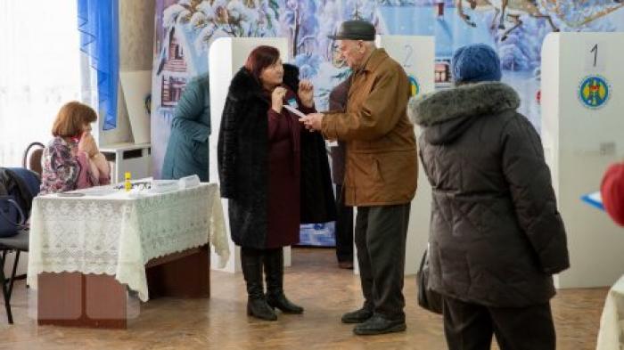 Мнение граждан: Возможные досрочные выборы не решат проблему, партии должны сесть за стол переговоров