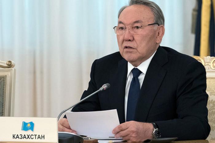 Назарбаев объявил об отставке