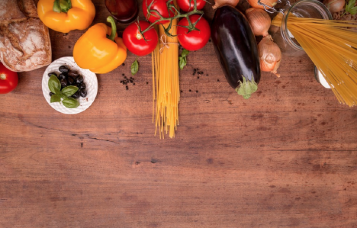 Онкологи назвали продукты, снижающие риск развития рака кишечника