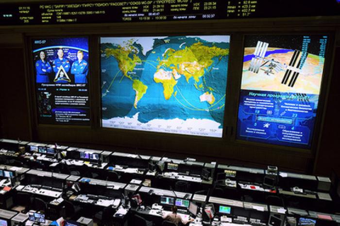 Российские ученые научат космонавтов бороться с мусором на МКС
