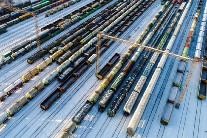 РЖД скупит годовой запас вагонов почти за 100 миллиардов рублей