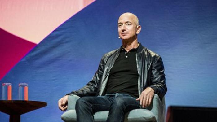 СМИ: National Enquirer выкупил переписку главы Amazon Безоса с любовницей