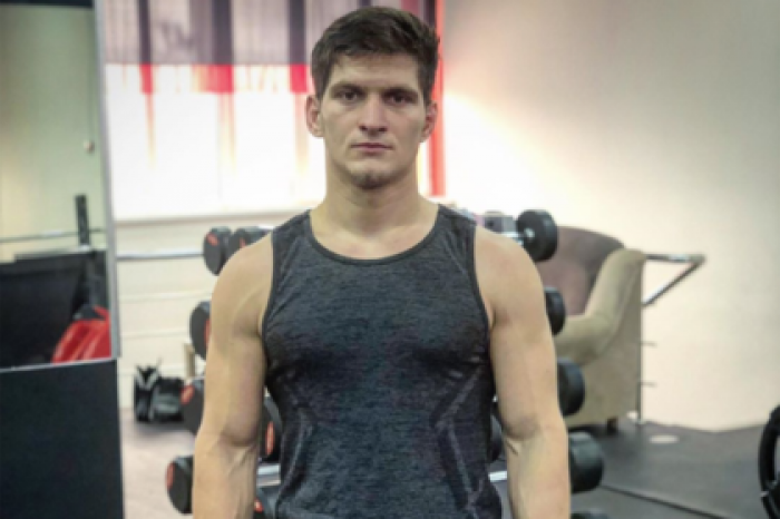 UFC подписал контракт с непобежденным россиянином