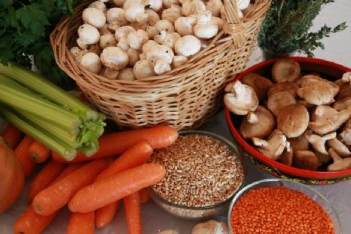 Великий пост: фрукты, овощи, а также бобовые продукты пользуются большим спросом на столичных рынках