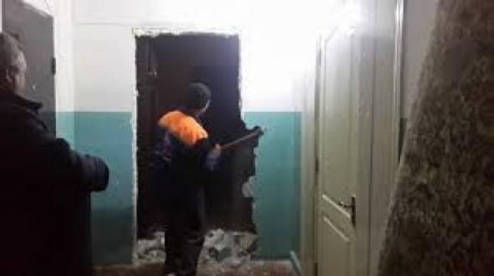 Житель Кишинева получил штраф за незаконно установленную дверь в общежитии