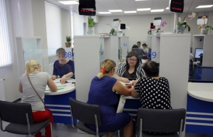 Агентство госуслуг будет работать 30 апреля