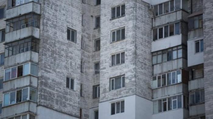 Что говорят врачи о состоянии ребенка, который выпал с 8-го этажа в Бельцах