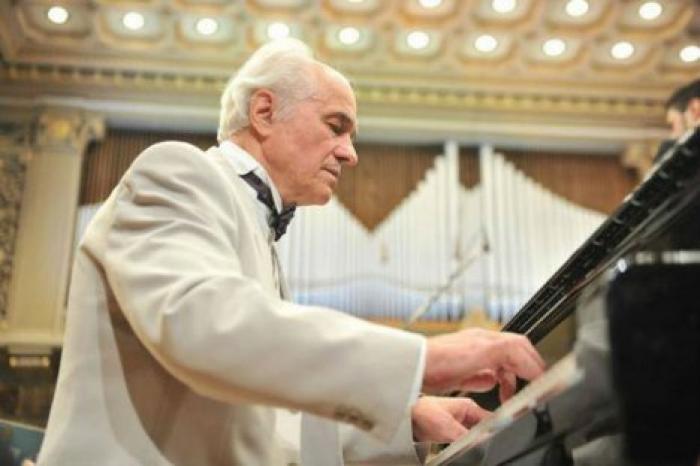 Евгений Дога награжден орденом Александра Невского в Кремле