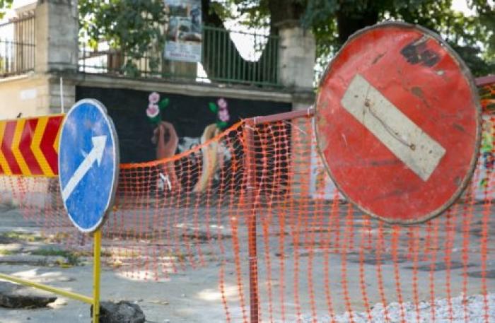 Ограничение движения на столичной улице Тигина продлено до 15 мая