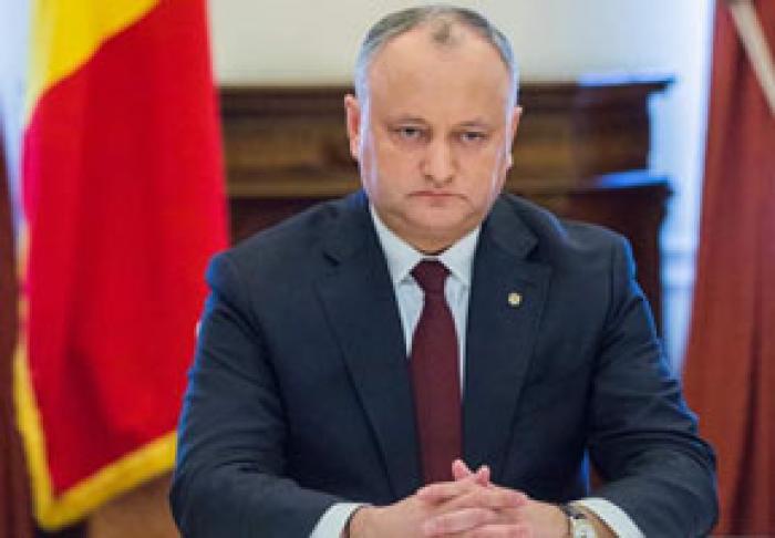 PREŞEDINTELE A OFERIT ÎN PREMIERĂ CETĂŢENIA MOLDOVEI UNUI CETĂŢEAN STRĂIN ÎN SCHIMBUL INVESTIŢIILOR