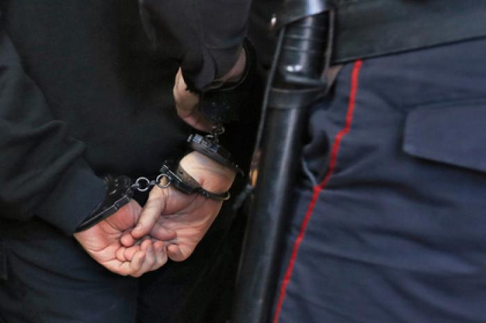 Сотрудники ФСБ и МВД с поличным задержали высокопоставленного полицейского