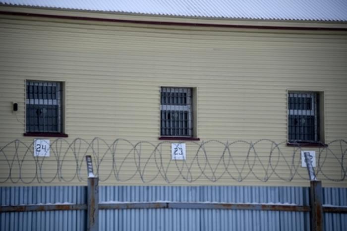Стало известно о задержании второго сбежавшего из изолятора в Сибири