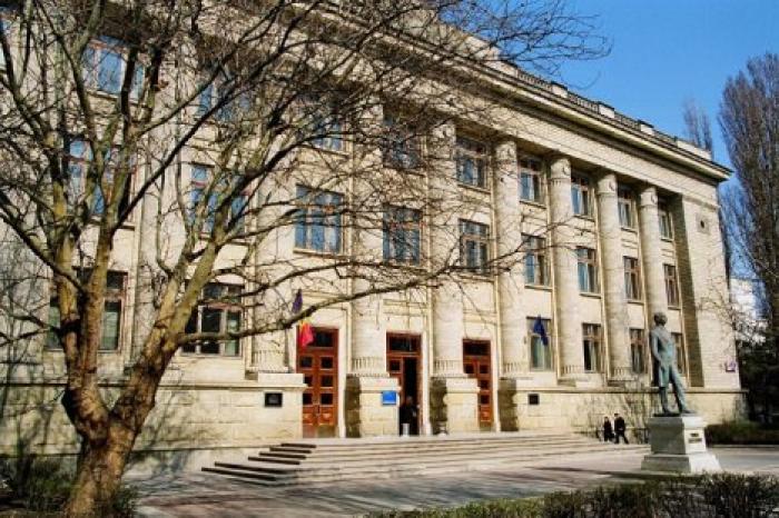 В Национальной библиотеке открылась выставка старинных церковных книг