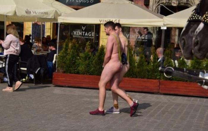 В Польше завели дело на голых туристов