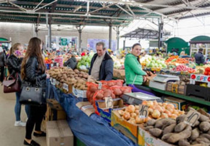 DEPUTAŢII ACUM CER EXPLICAŢII DE LA MINISTERUL AGRICULTURII REFERITOR LA SCUMPIREA BRUSCĂ A CARTOFILOR