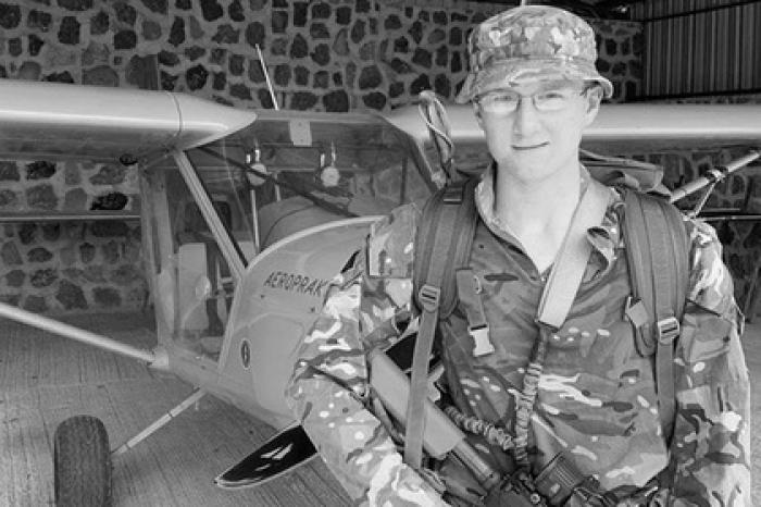 Неблагодарный слон убил своего защитника