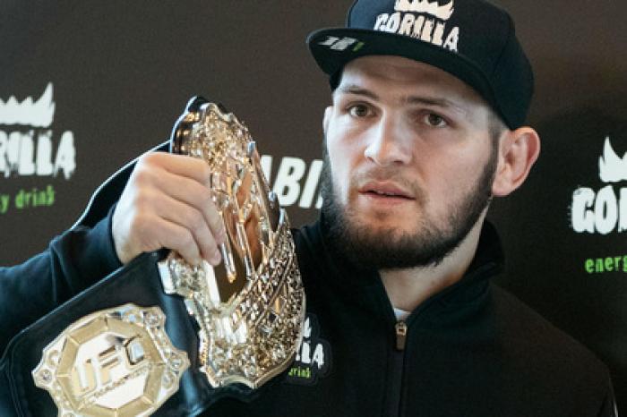 Нурмагомедова назвали лучшим борцом в истории UFC