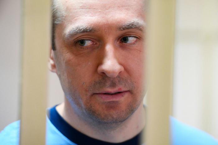 Полковник Захарченко предложил судье сходить в ресторан