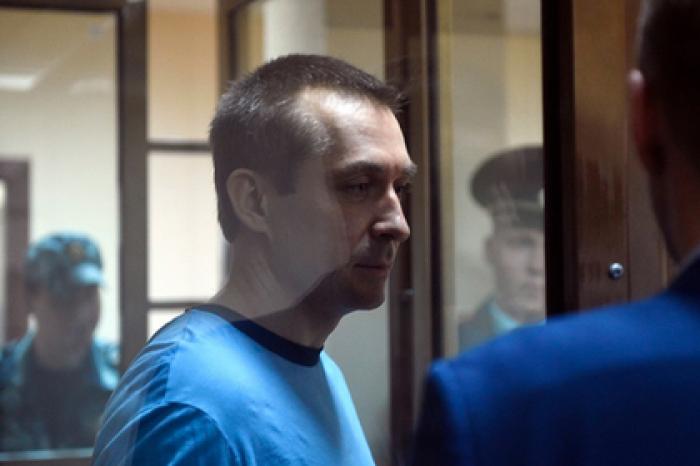 Полковник Захарченко пострадал в СИЗО из-за каши