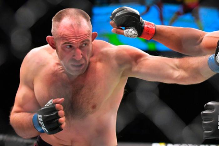 Российский боец UFC раскрыл гонорар за бой в России
