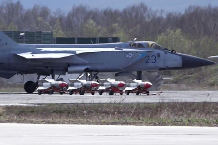 Сопровождение Ту-95МС МиГ-31 показали в ролике