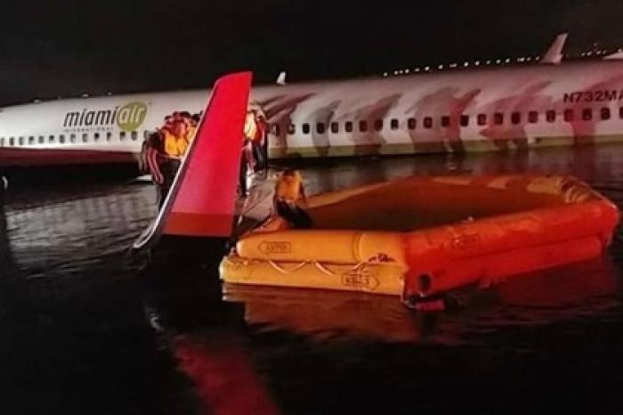 Стало известно о госпитализации пассажиров с упавшего в реку Boeing 737