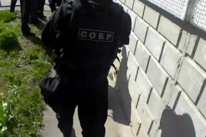Стрелявший из окна россиянин ранил автомобилиста и попал на видео