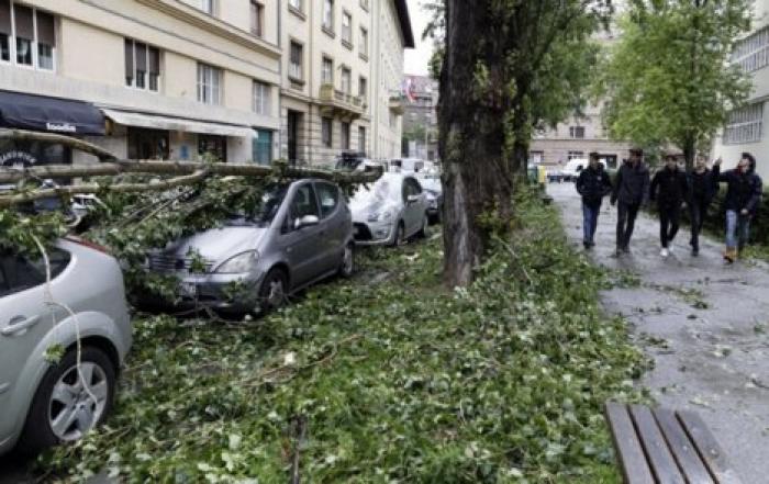 В Хорватии бушует мощный ураган: людей просят оставаться дома