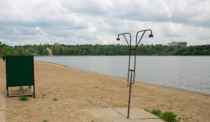 В Кишиневе городские пляжи готовят к летнему сезону