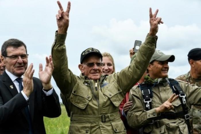 Американец прыгнул с парашютом в 97 лет
