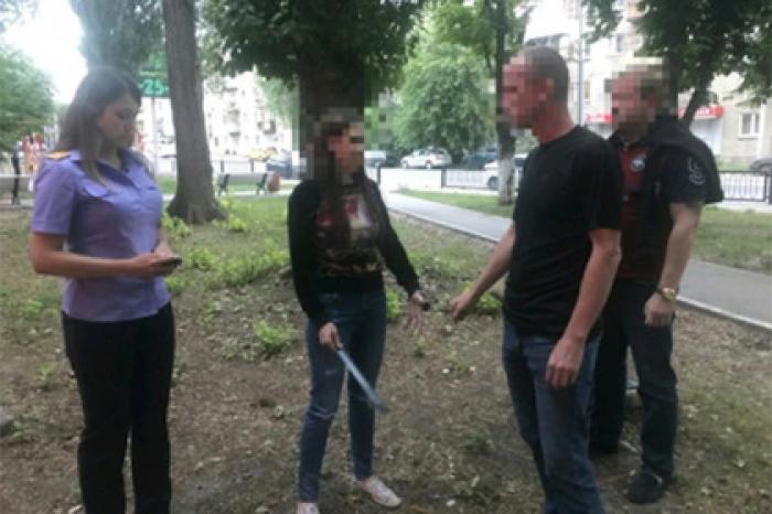 Девушки с травматом и ножом убили россиянина из-за просьбы не мусорить