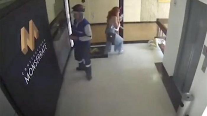 Колумбийка чудом спасла сына от падения с четвертого этажа. Видео