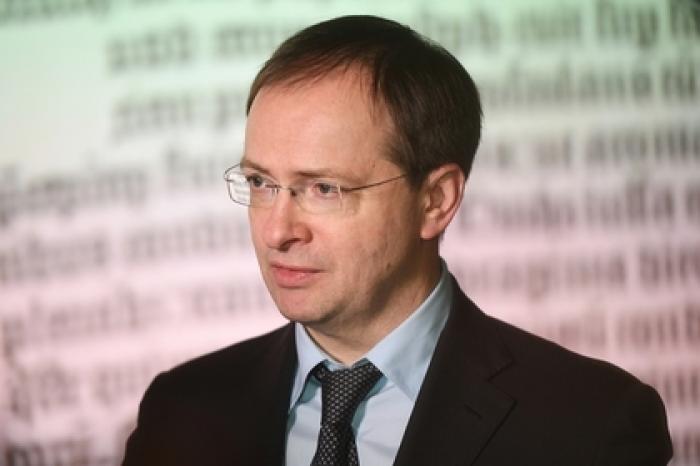 Мединский поддержал решение вырезать сцены гей-секса из фильма об Элтоне Джоне