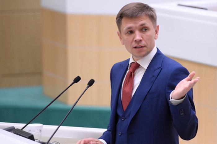 Министр ответил на слухи об отключении России от мирового интернета
