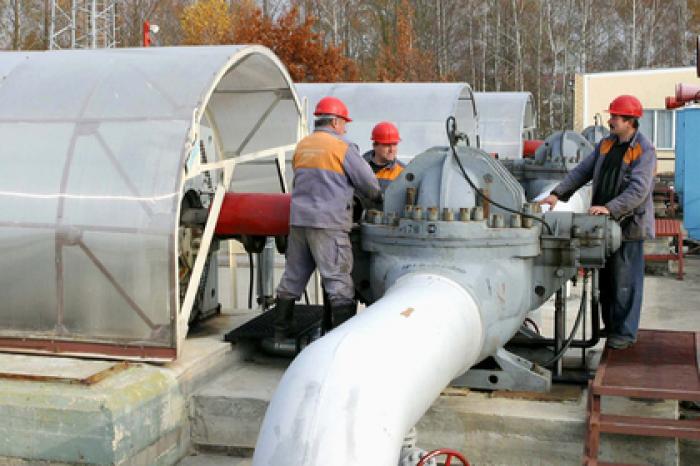 Сотрудников госкомпании связали с крупнейшим нефтяным коллапсом в истории России