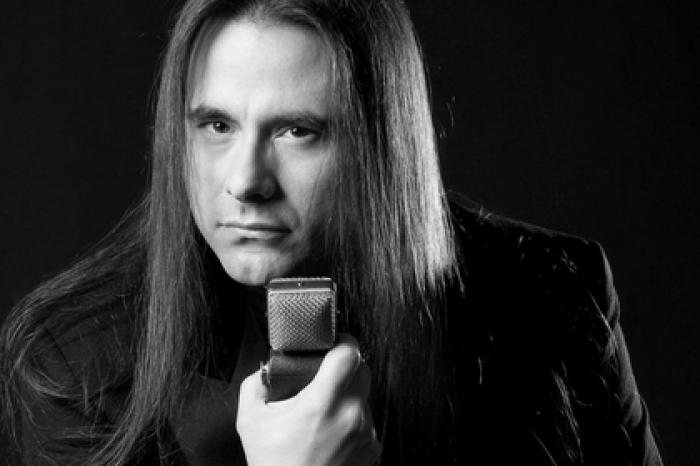 Участник групп Angra и Shaman умер от сердечного приступа